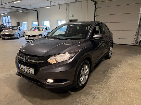 Vehicle Image 6