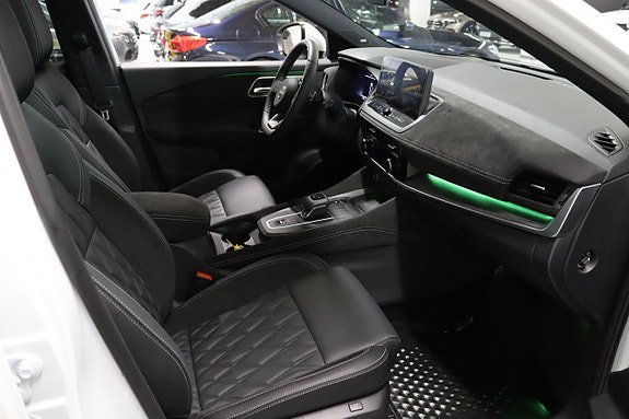 Vehicle Image 26