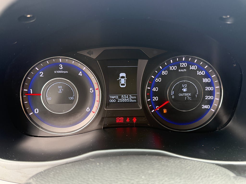 Vehicle Image 13