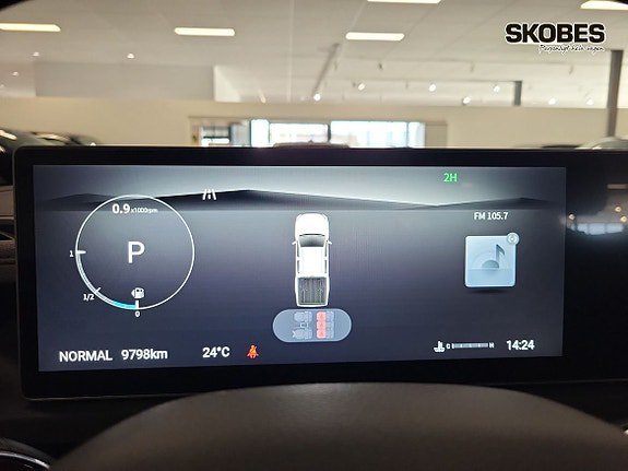 Vehicle Image 12