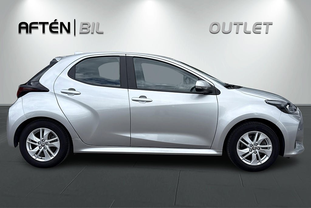 Vehicle Image 6