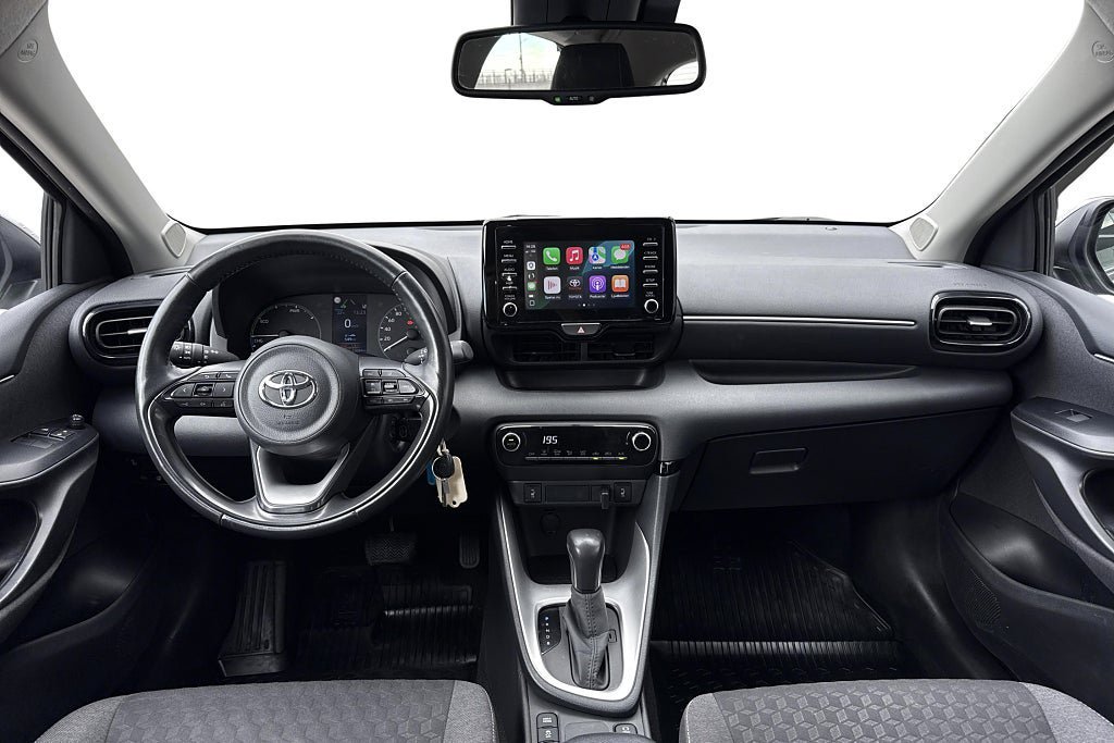 Vehicle Image 12