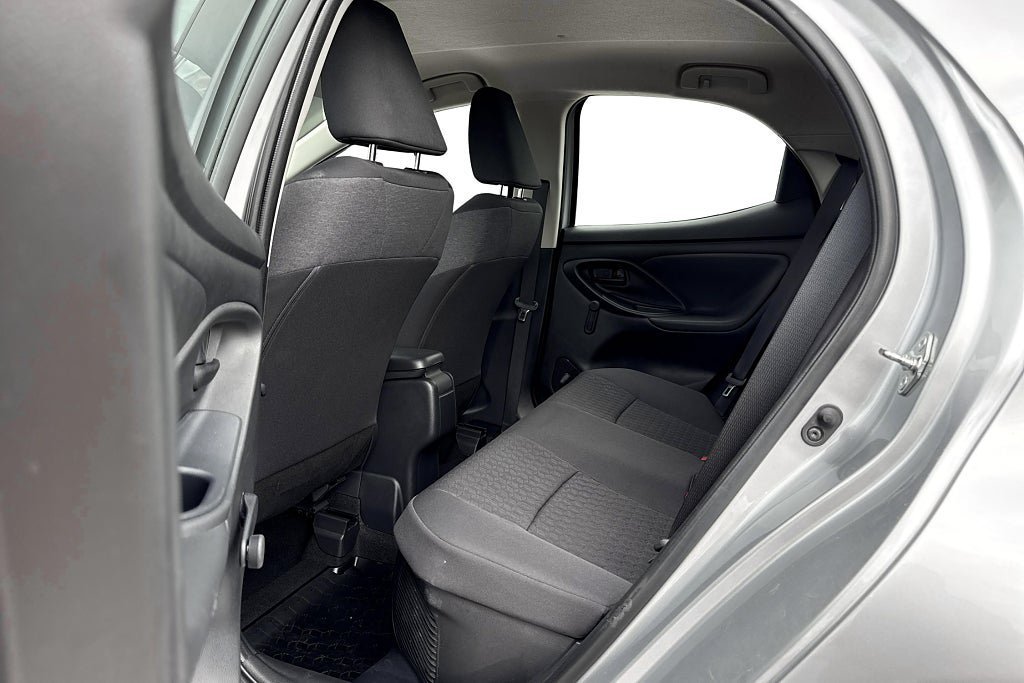Vehicle Image 15