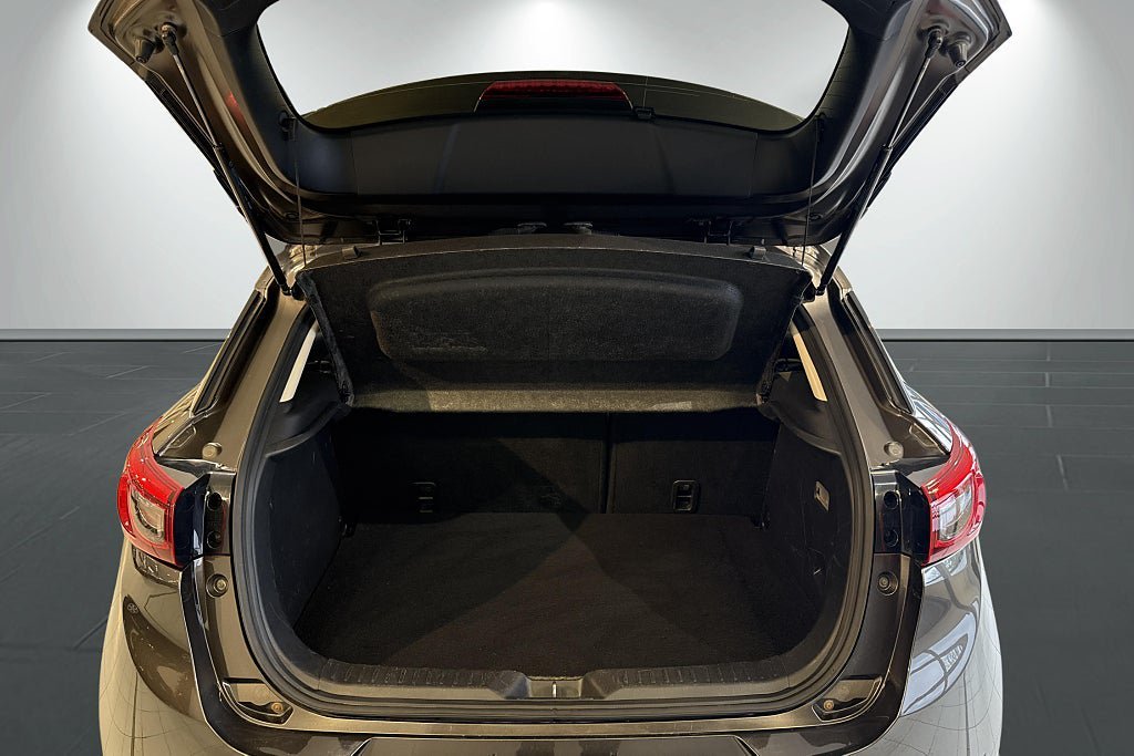 Vehicle Image 18