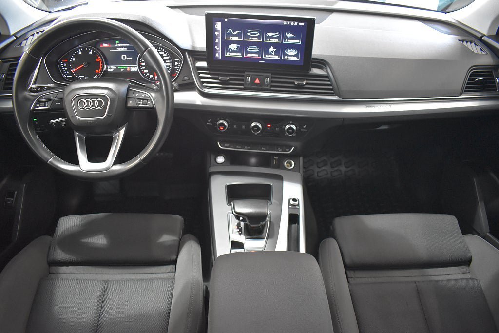Vehicle Image 8