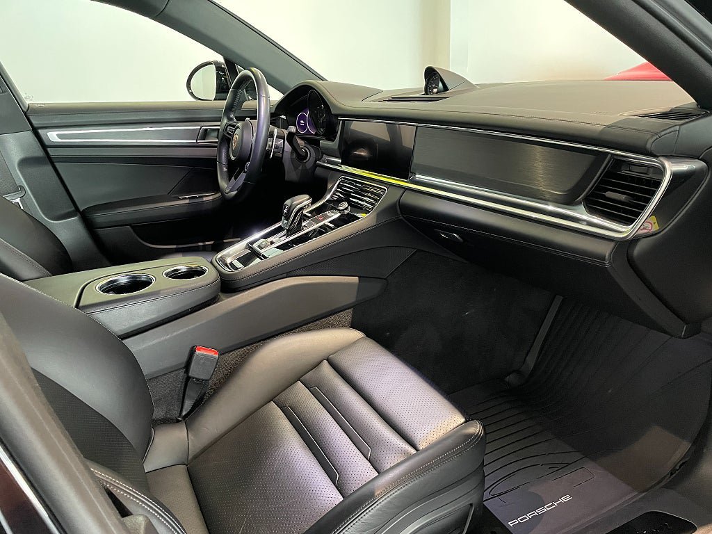 Vehicle Image 17