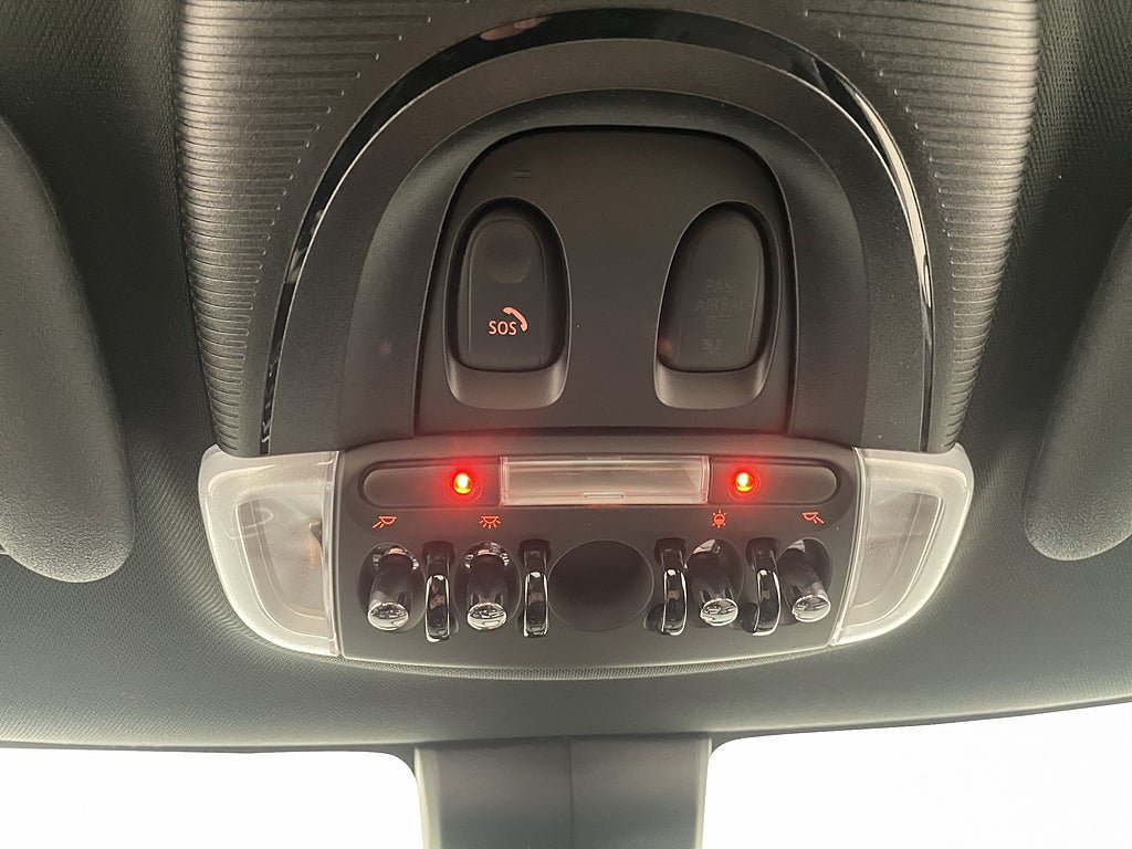 Vehicle Image 27