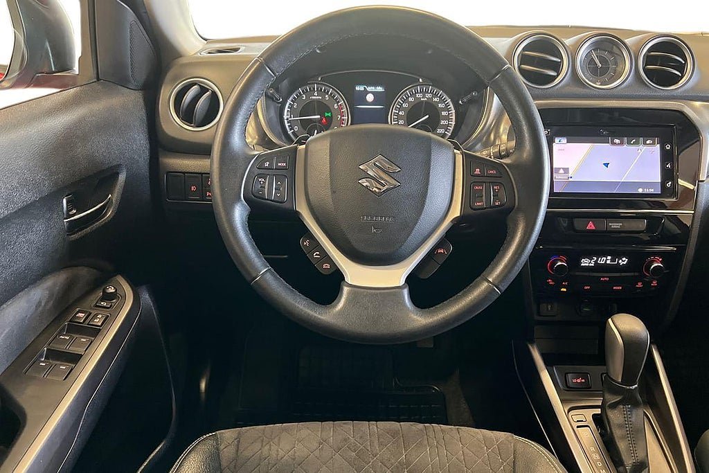 Vehicle Image 11