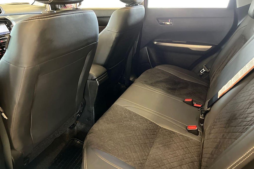Vehicle Image 13
