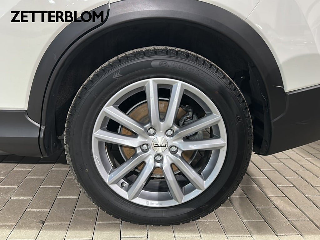 Vehicle Image 13