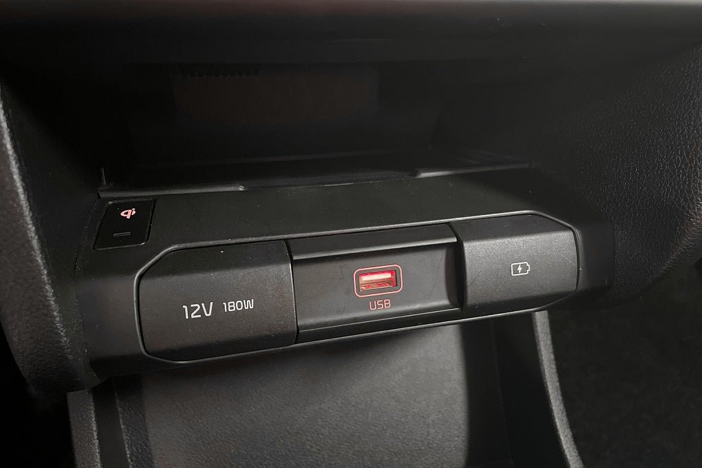 Vehicle Image 26