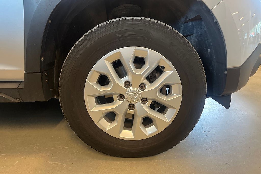 Vehicle Image 17
