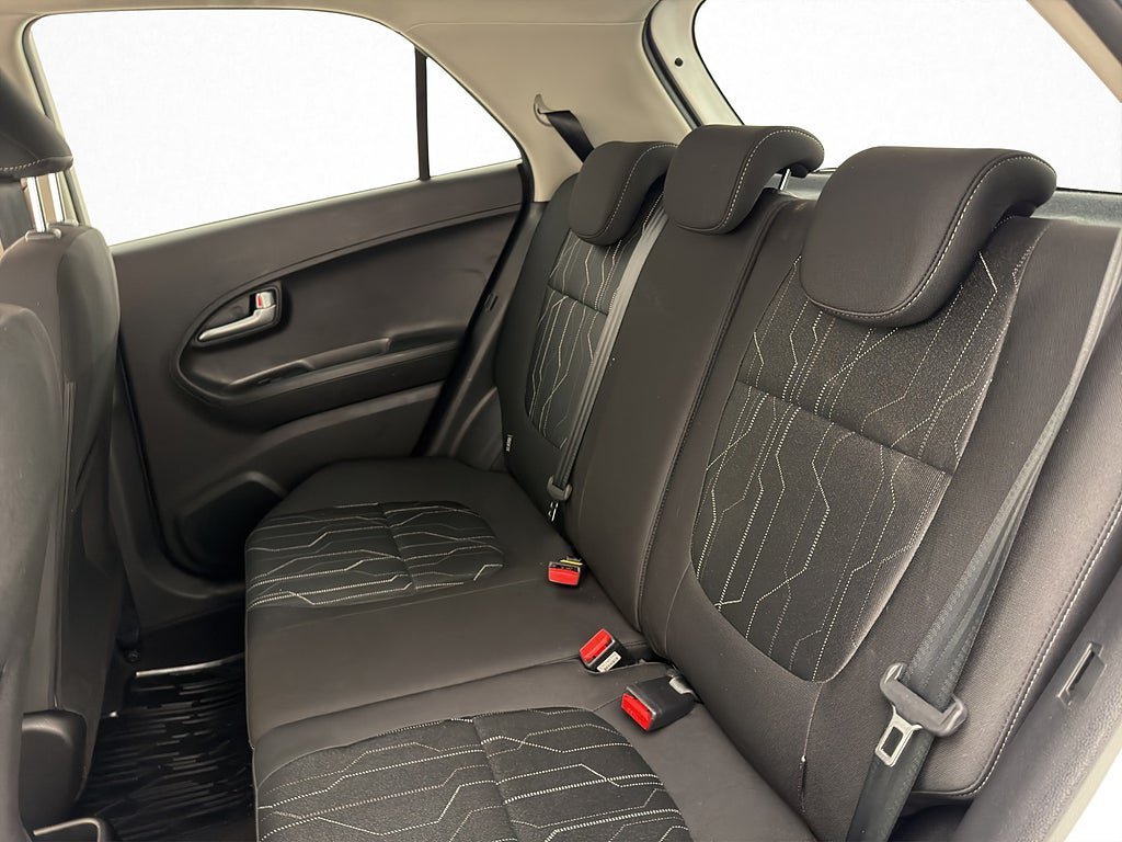 Vehicle Image 22