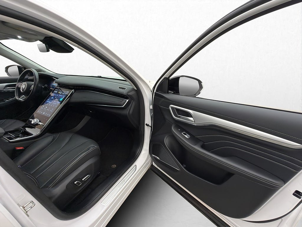 Vehicle Image 19