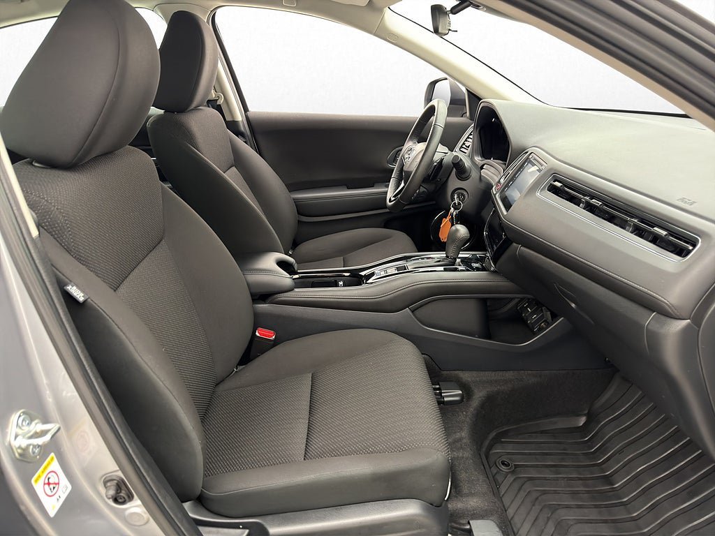 Vehicle Image 16
