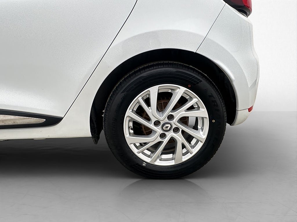 Vehicle Image 30