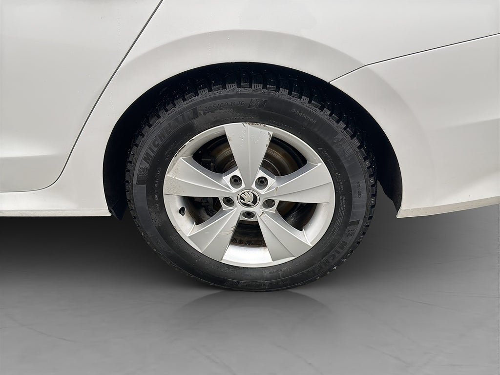 Vehicle Image 30