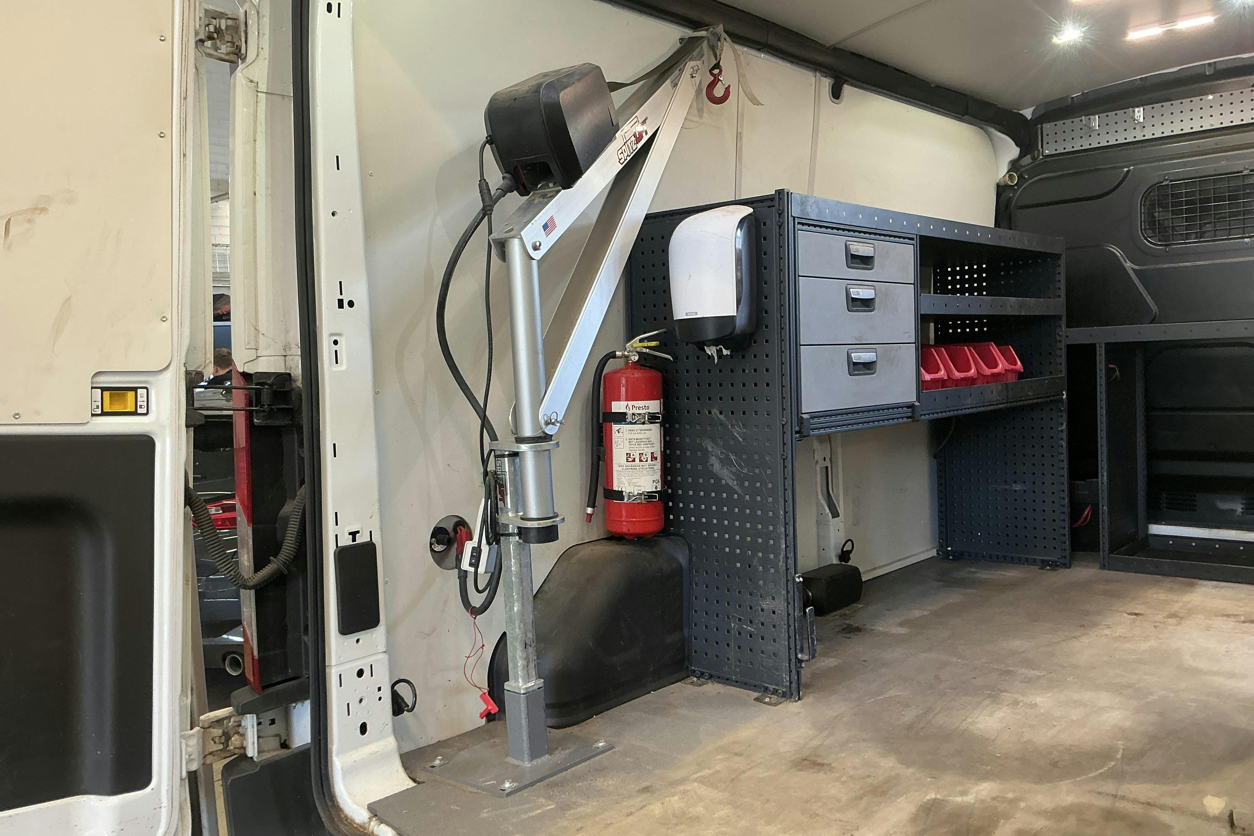 Vehicle Image 13