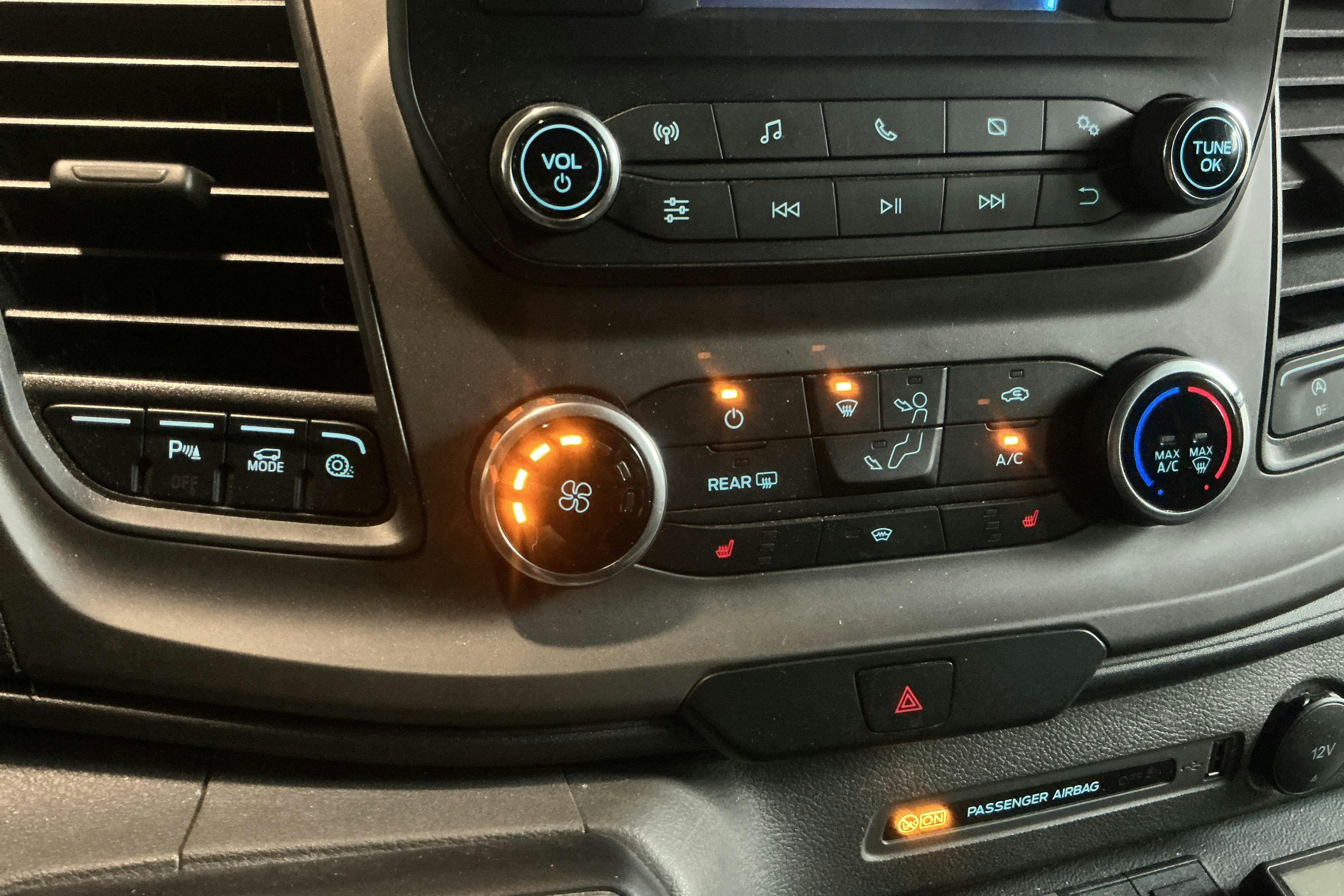 Vehicle Image 14