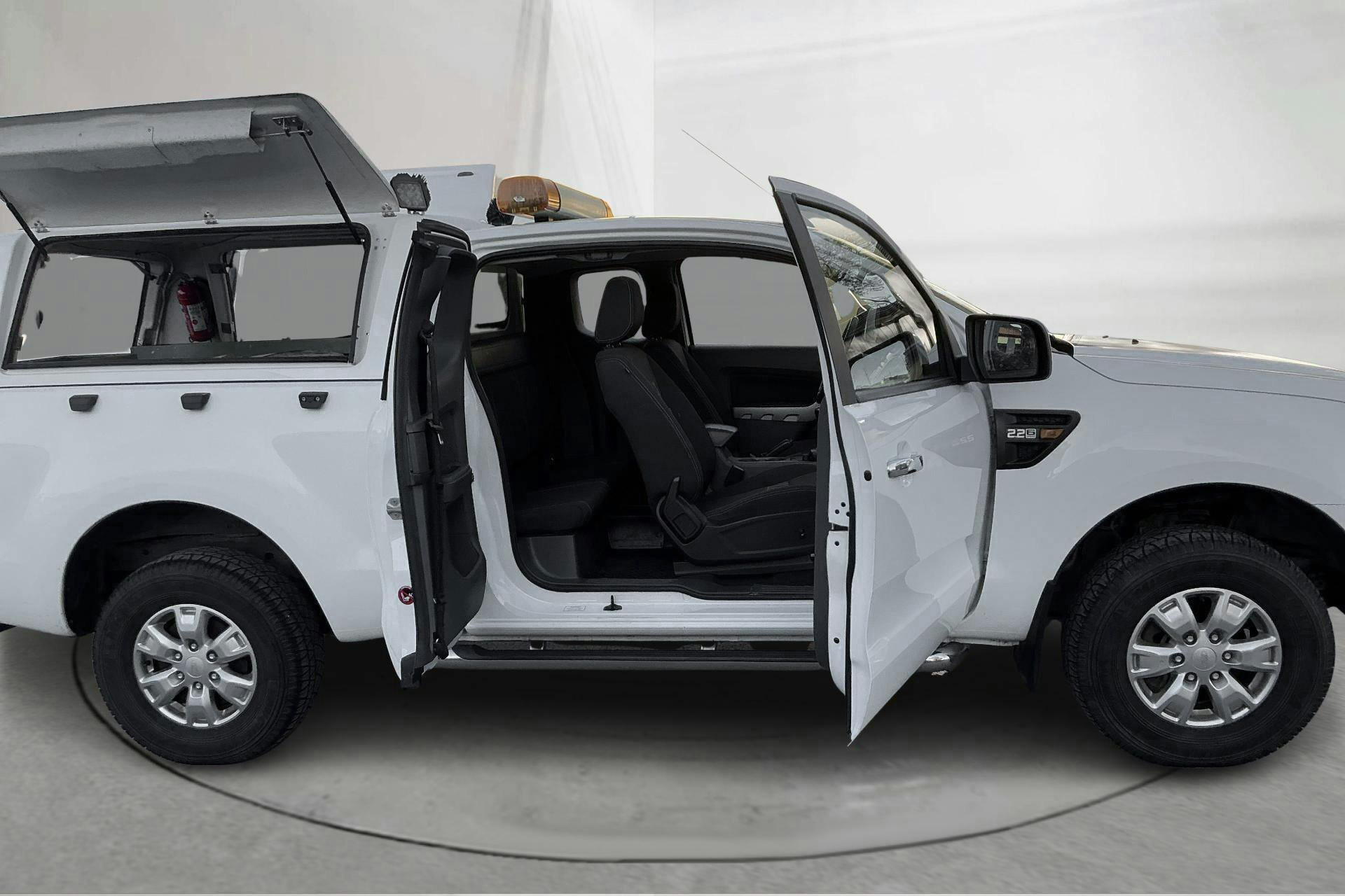 Vehicle Image 14