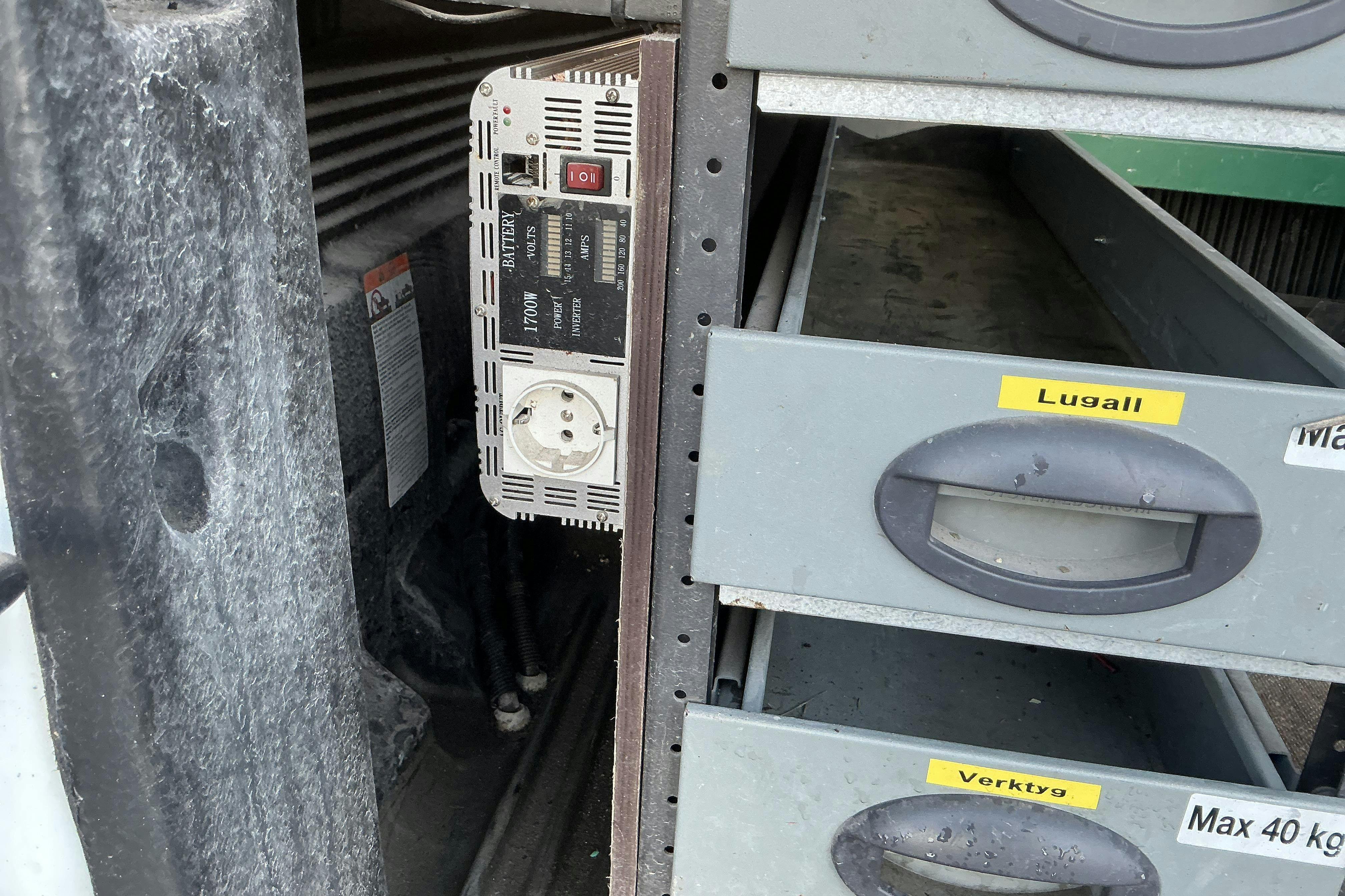 Vehicle Image 15