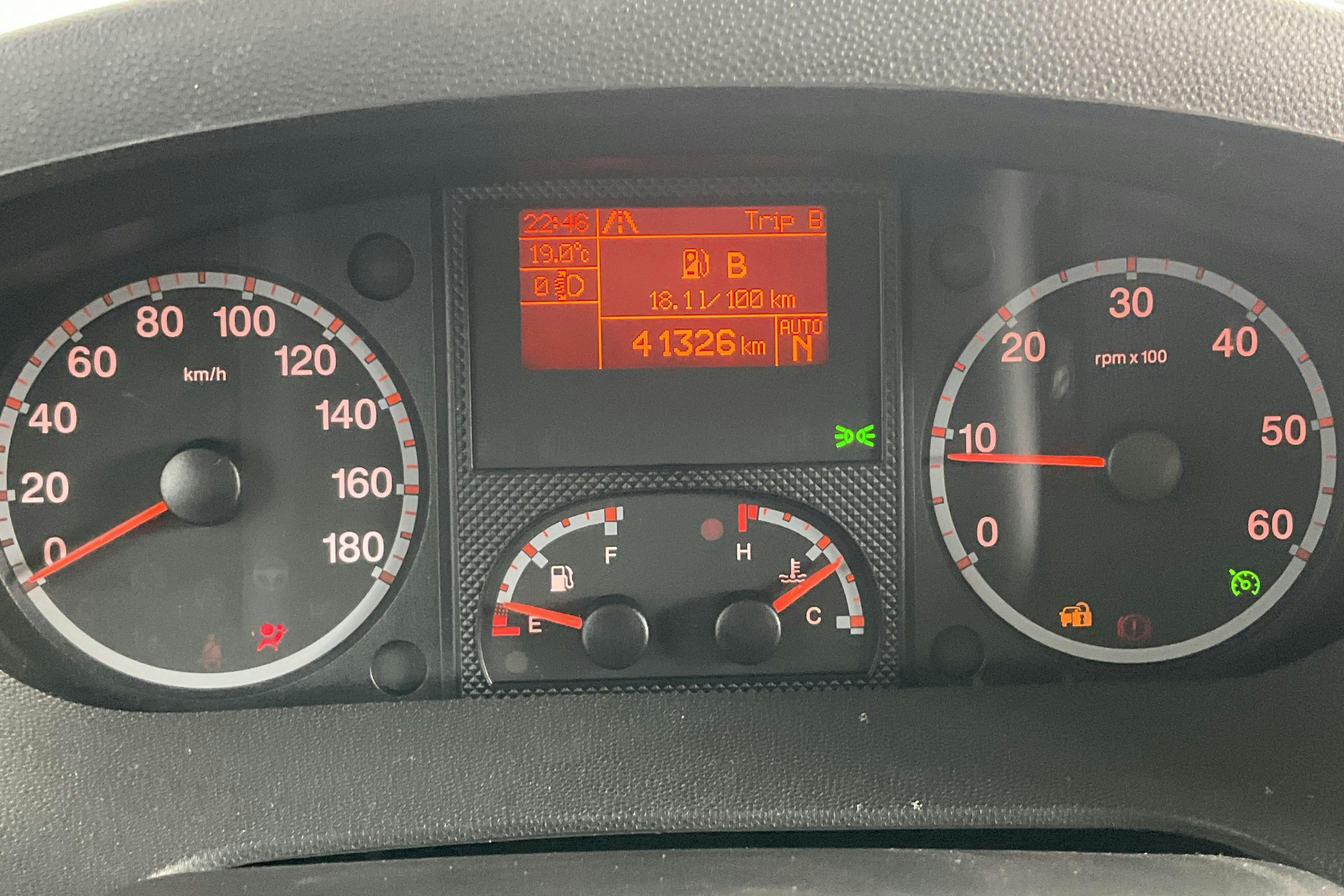 Vehicle Image 13