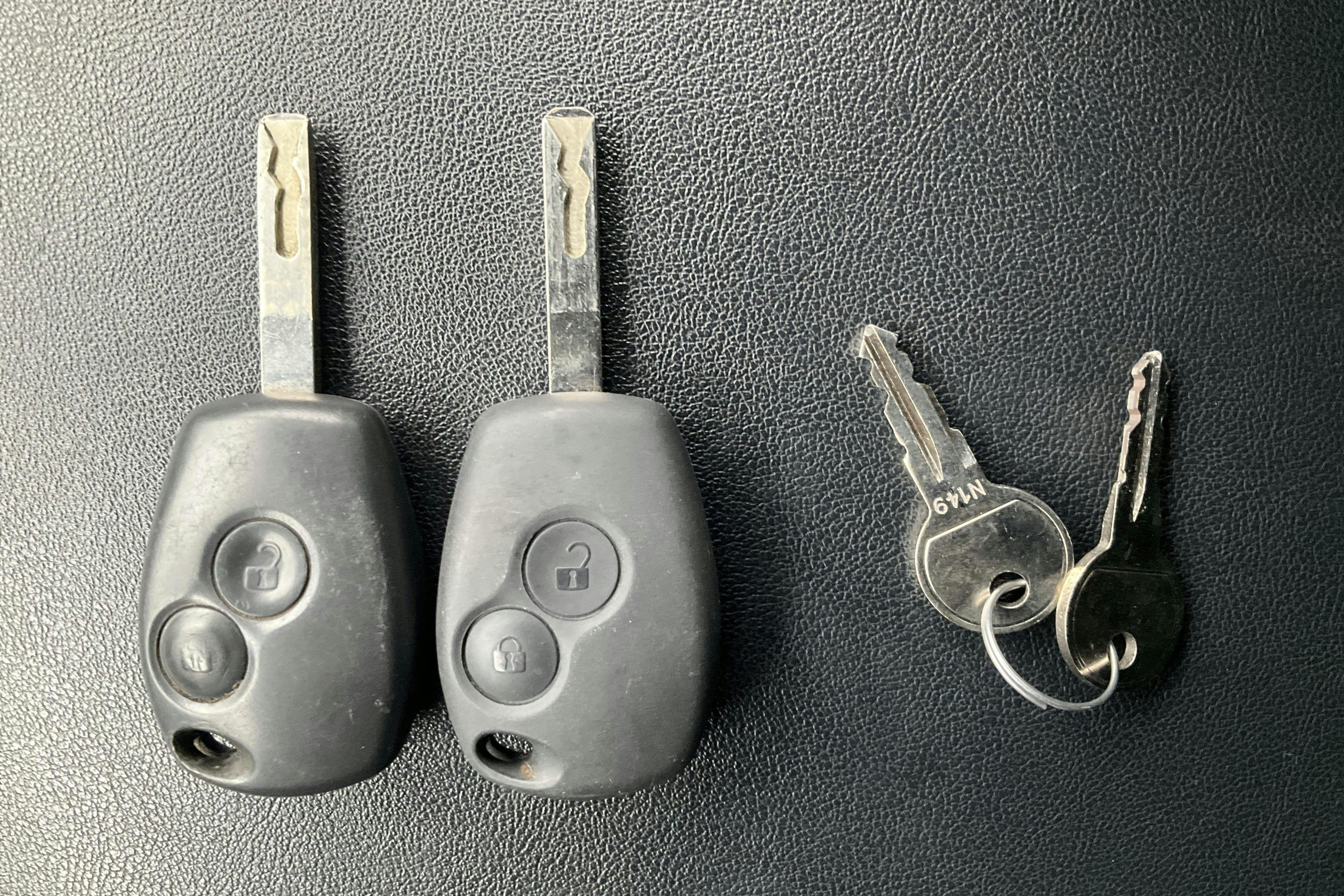 Vehicle Image 14