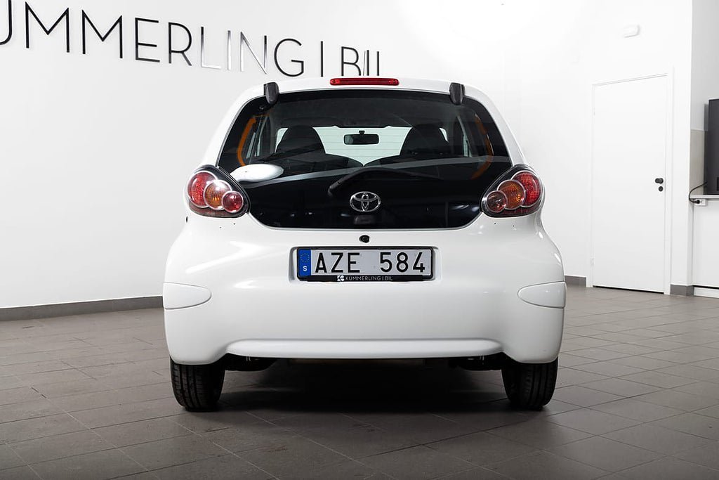 Vehicle Image 11