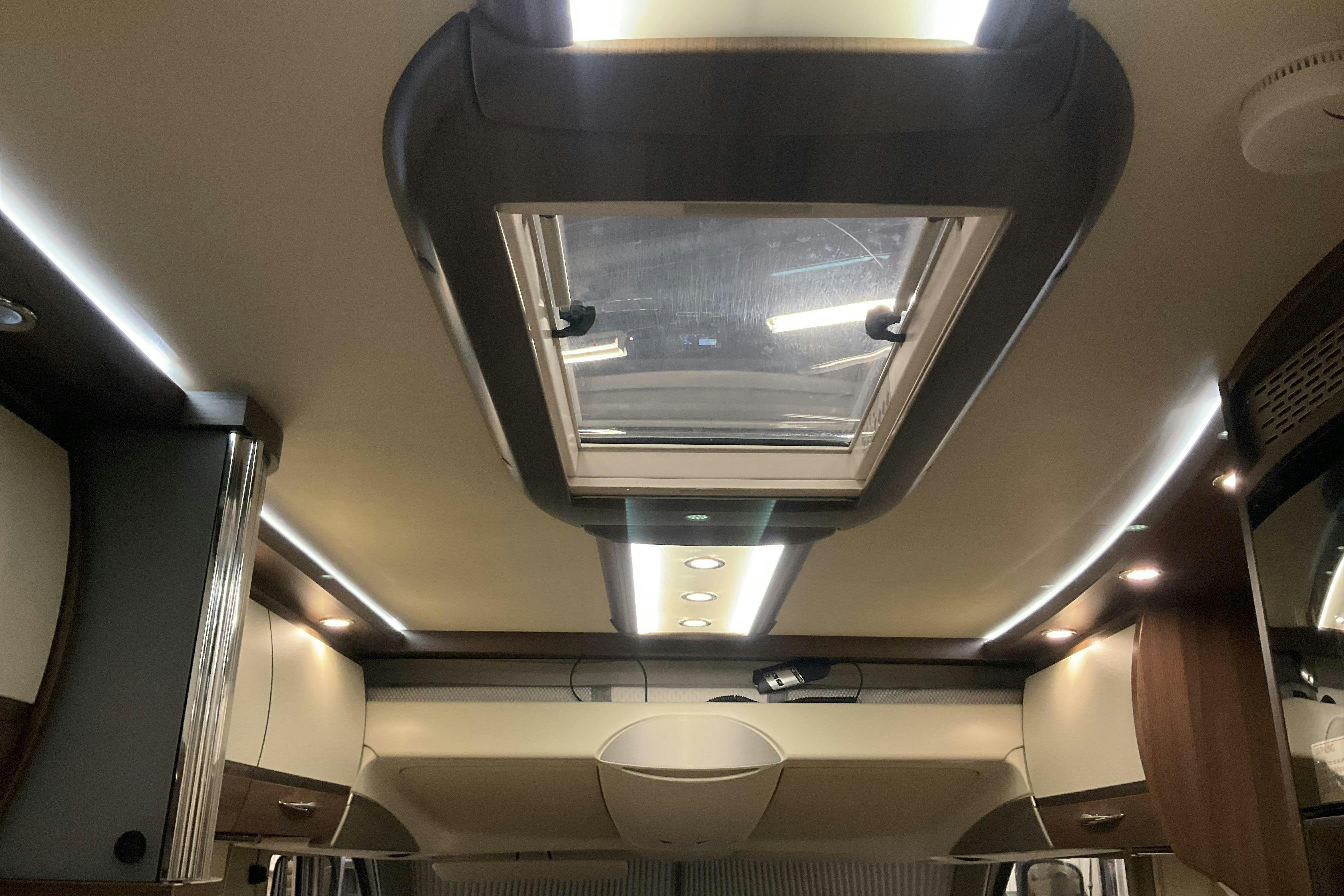Vehicle Image 39