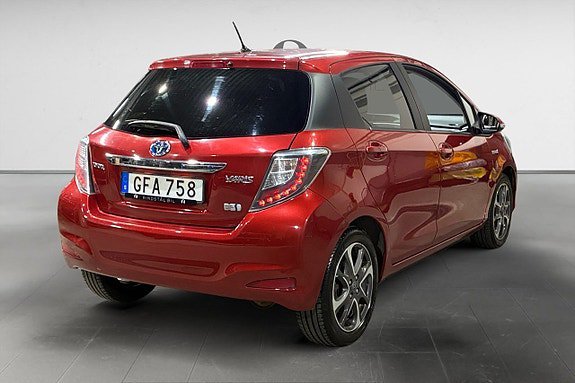 Vehicle Image 7