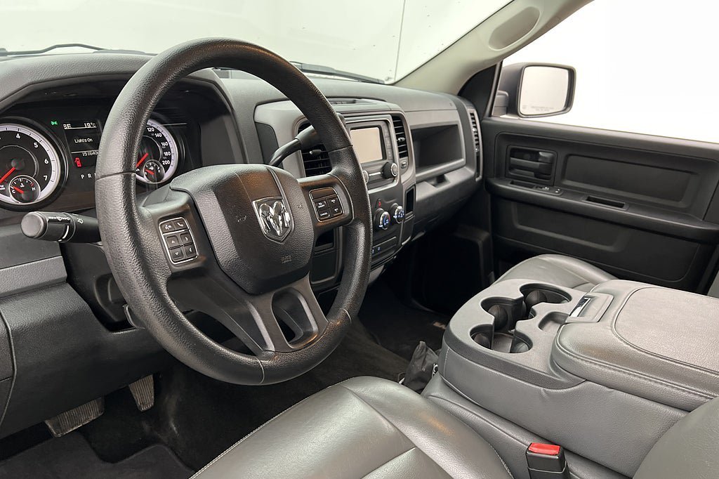 Vehicle Image 14