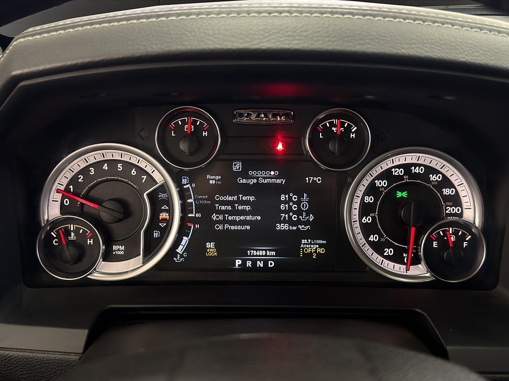 Vehicle Image 21