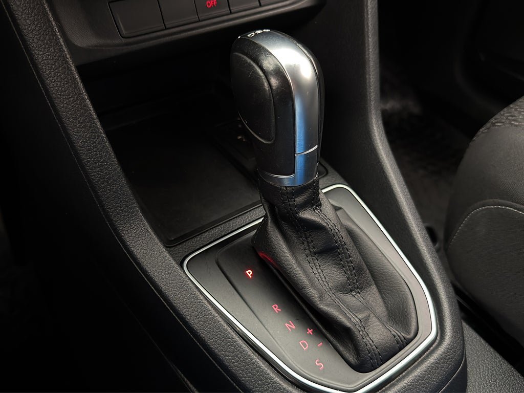 Vehicle Image 24