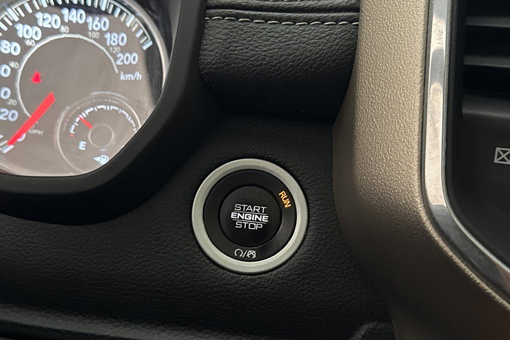 Vehicle Image 26