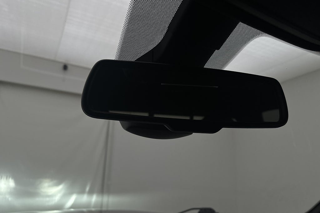 Vehicle Image 38