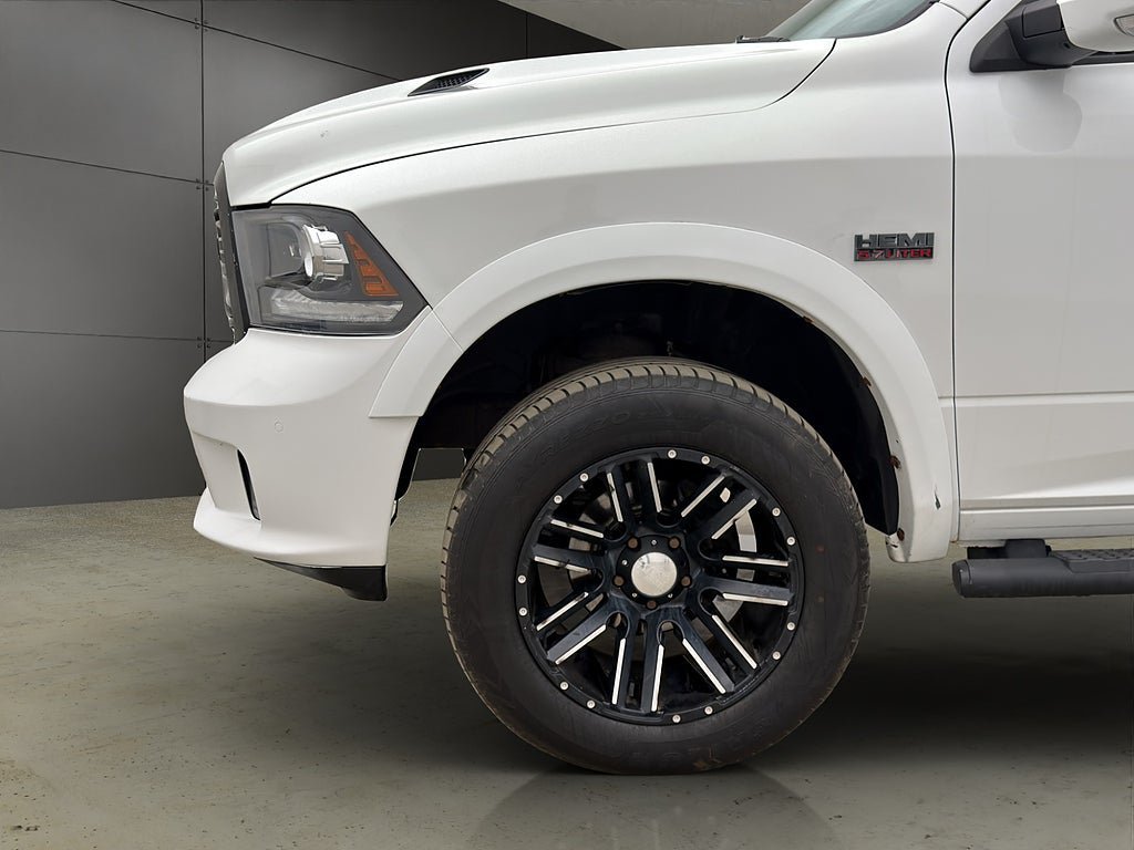 Vehicle Image 36