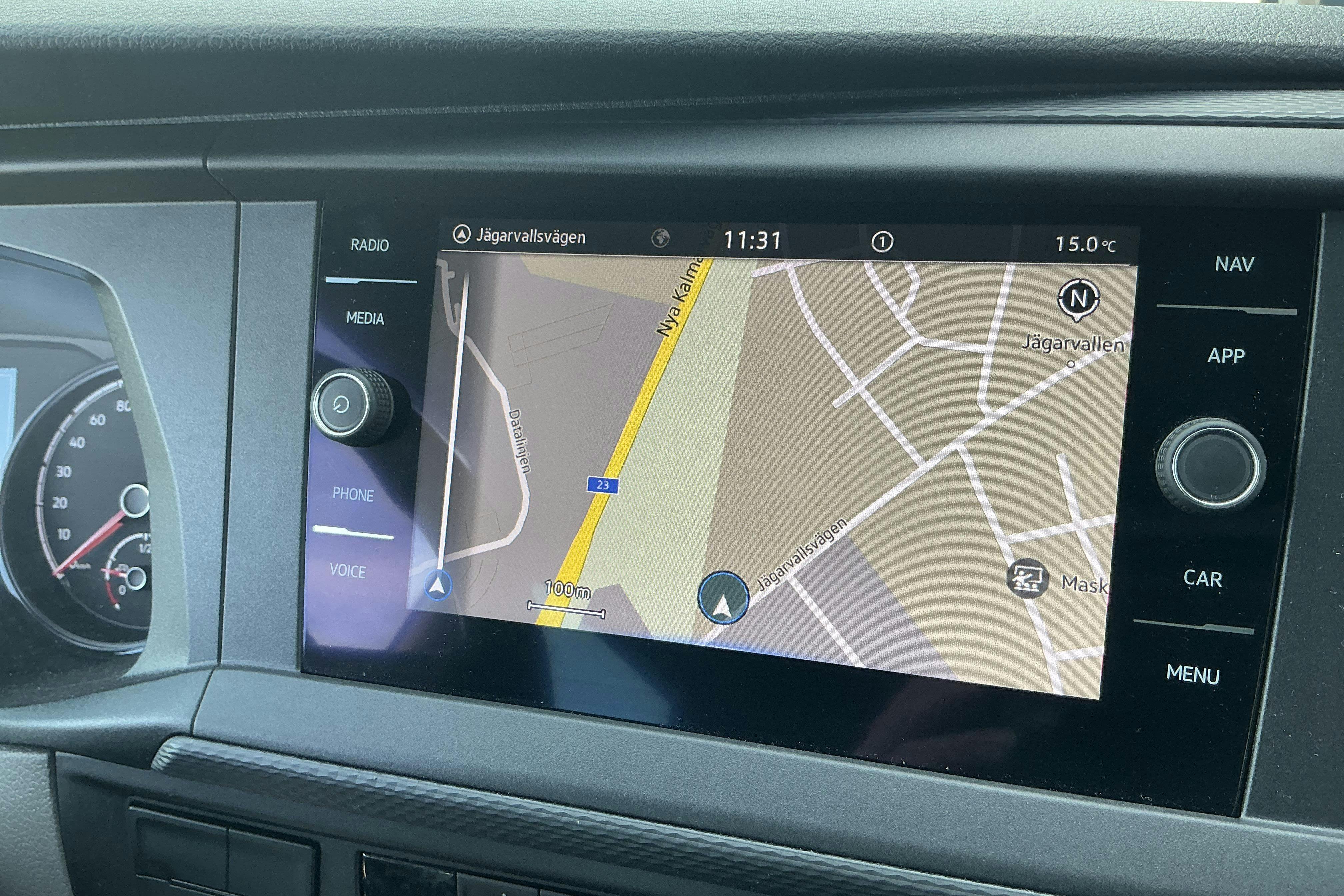 Vehicle Image 12