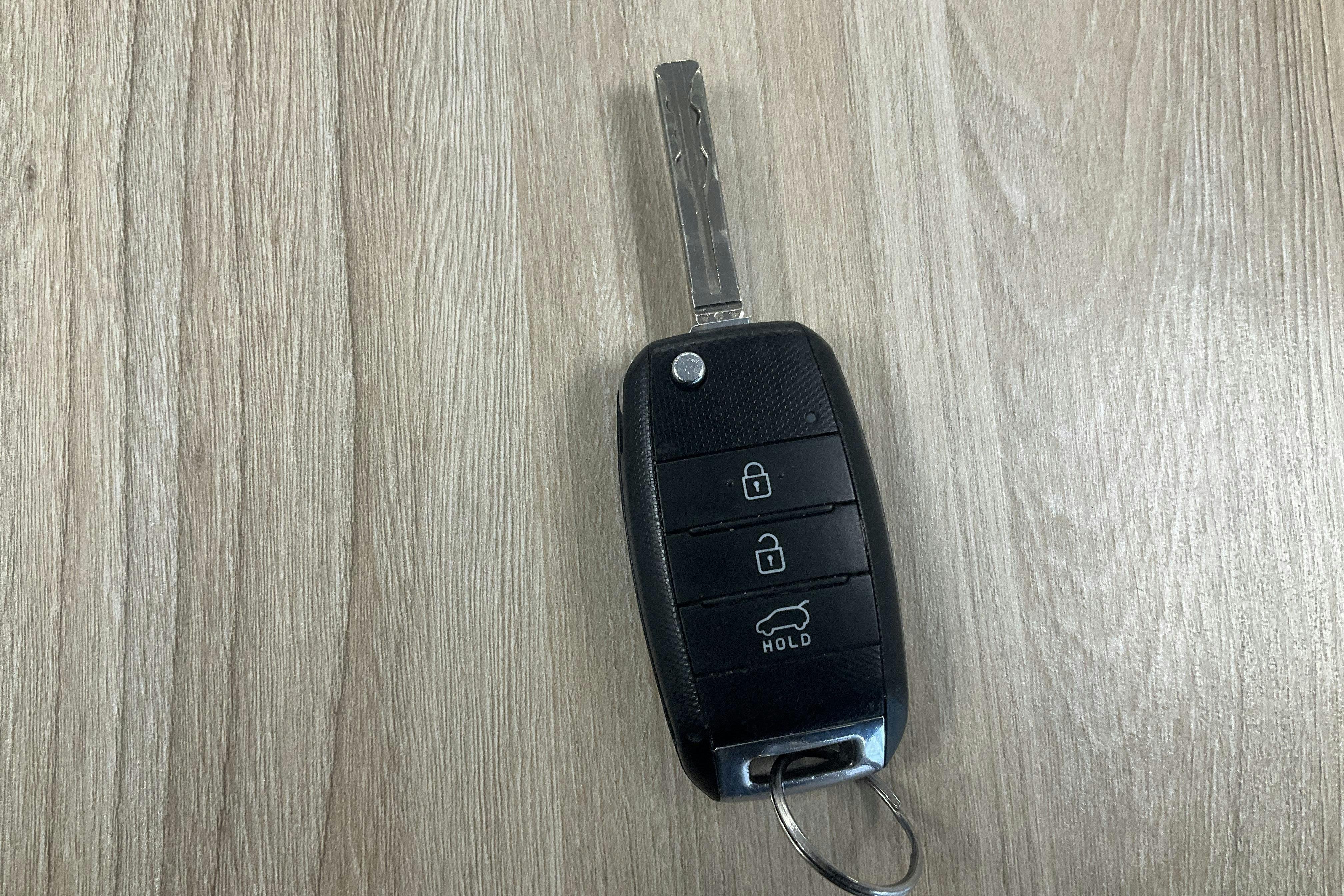 Vehicle Image 18