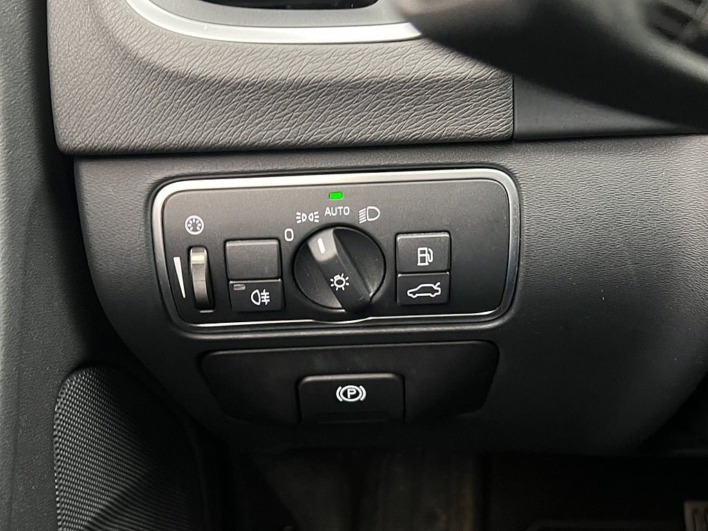 Vehicle Image 27