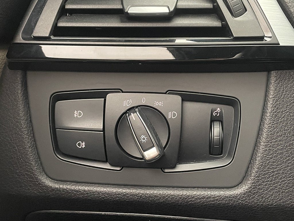 Vehicle Image 27