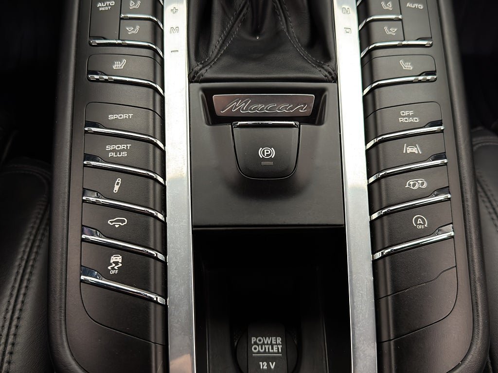 Vehicle Image 27