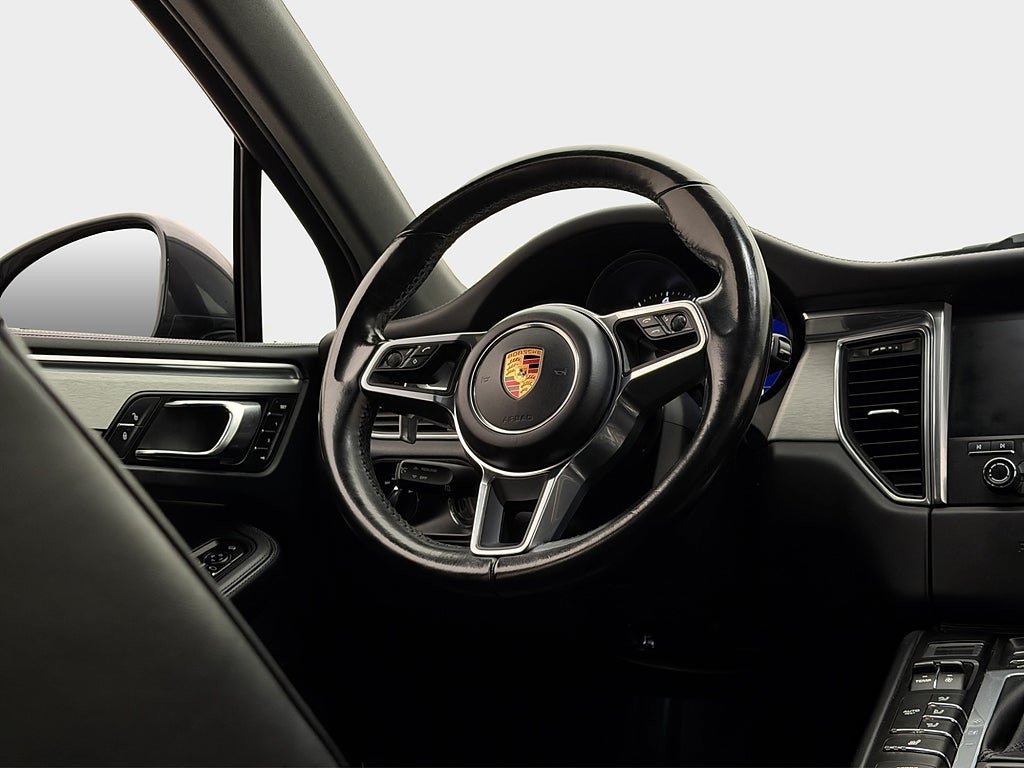 Vehicle Image 36
