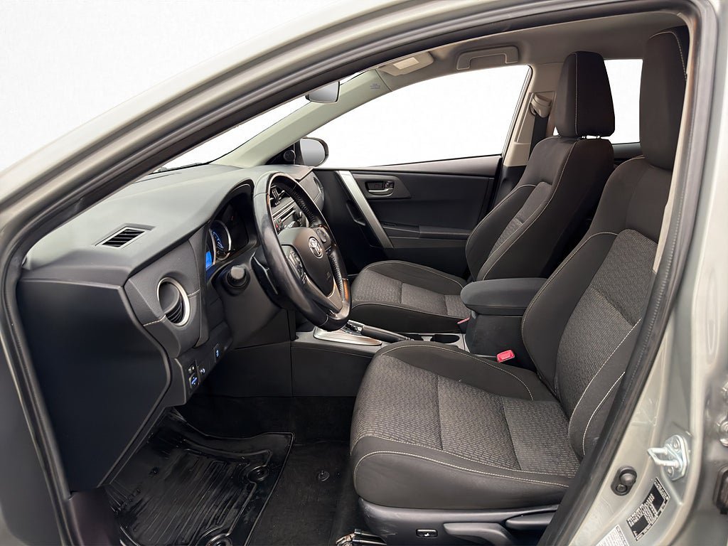 Vehicle Image 11
