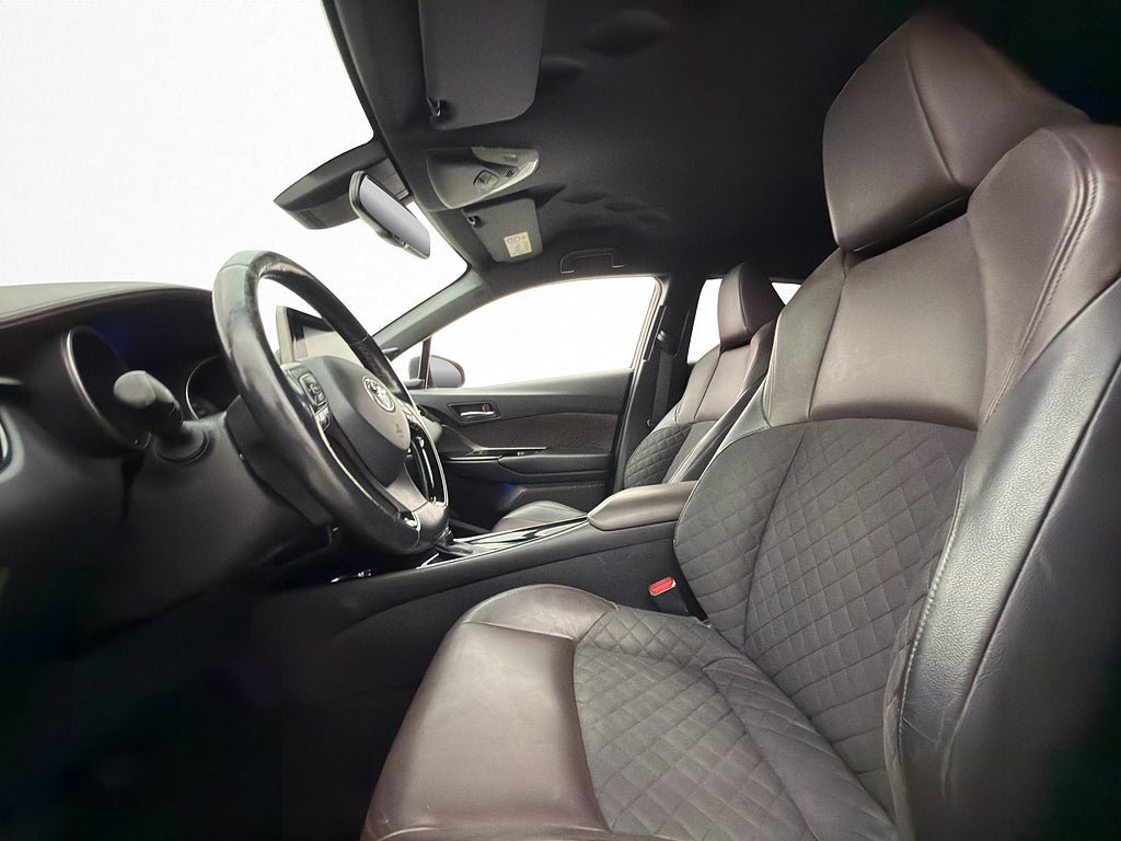 Vehicle Image 13