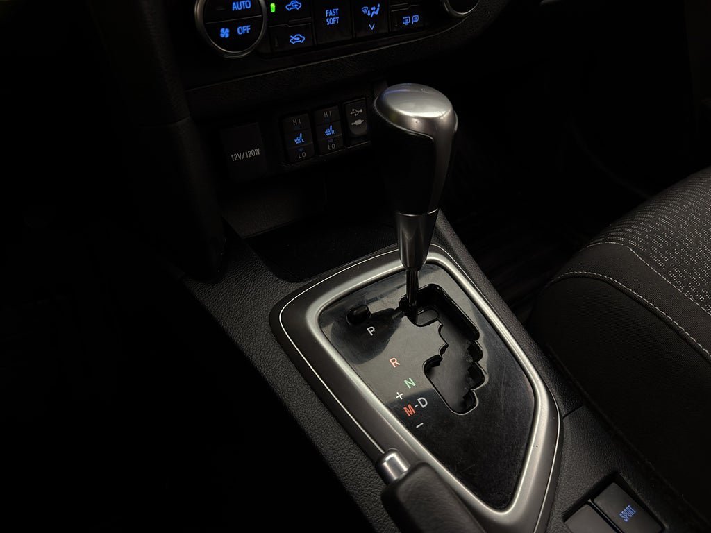 Vehicle Image 23