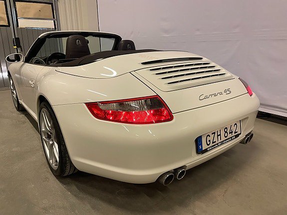Vehicle Image 24
