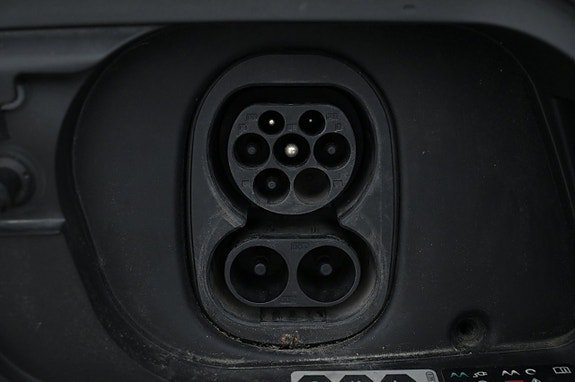 Vehicle Image 24