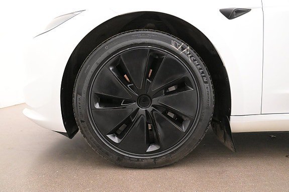 Vehicle Image 26