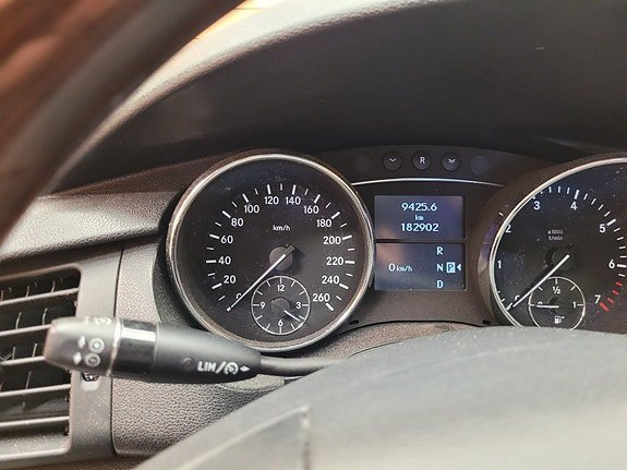 Vehicle Image 27