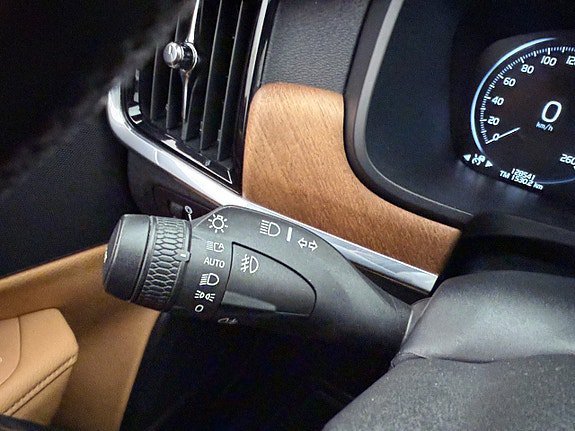 Vehicle Image 34